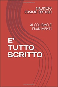 C’è sempre qualcosa che non si vorrebbe dire, che non sarebbe necessario scrivere, ma il tempo, l’età e la consapevolezza inalienabile ti danno il coraggio e lo stimolo per osare: qualunque sia il risultato è una meta ben prefissata di questo libro. Non mi piacerebbe per niente essere conosciuto come uno scrittore solo perché vi siete procurati un mio libro, preferisco apparire come un raccoglitore d’informazioni e sono pressoché obbligato a presentarmi come tale, d’altronde non so scrivere; nonostante abbia studiato un’intera vita per imparare a farlo non ci sono mai riuscito, non potete immaginare quante sigarette e caffè abbia consumato sui libri per capirci qualche cosa, adesso, però, ho rinunciato a studiare, tanto non se ne viene fuori. Mi attrae l’idea di scrivere comunque, pur non essendo idoneo, questo mi dà l’opportunità di capire che anche nessuno come me può scrivere un libro.